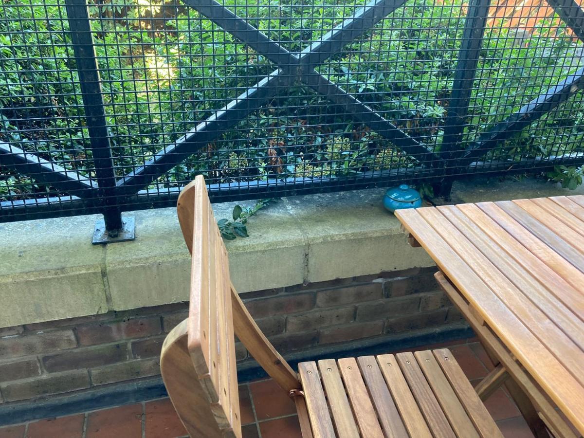 Comfortable Room With Private Balcony And Shared House ロンドン エクステリア 写真